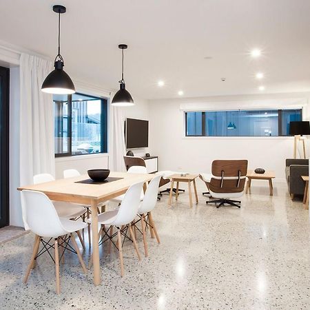 Dungarvon Street Apartments Уанака Екстериор снимка
