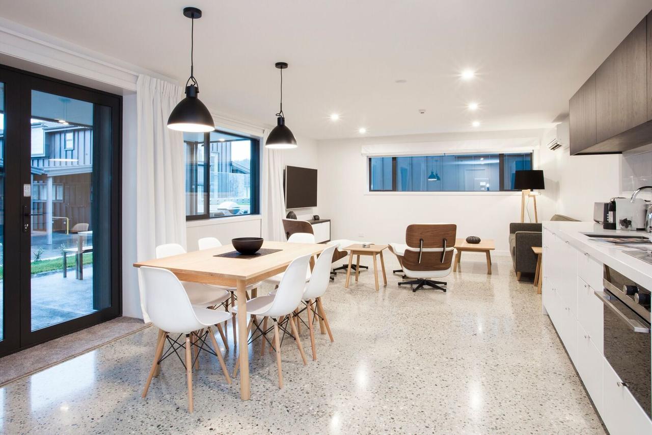 Dungarvon Street Apartments Уанака Екстериор снимка