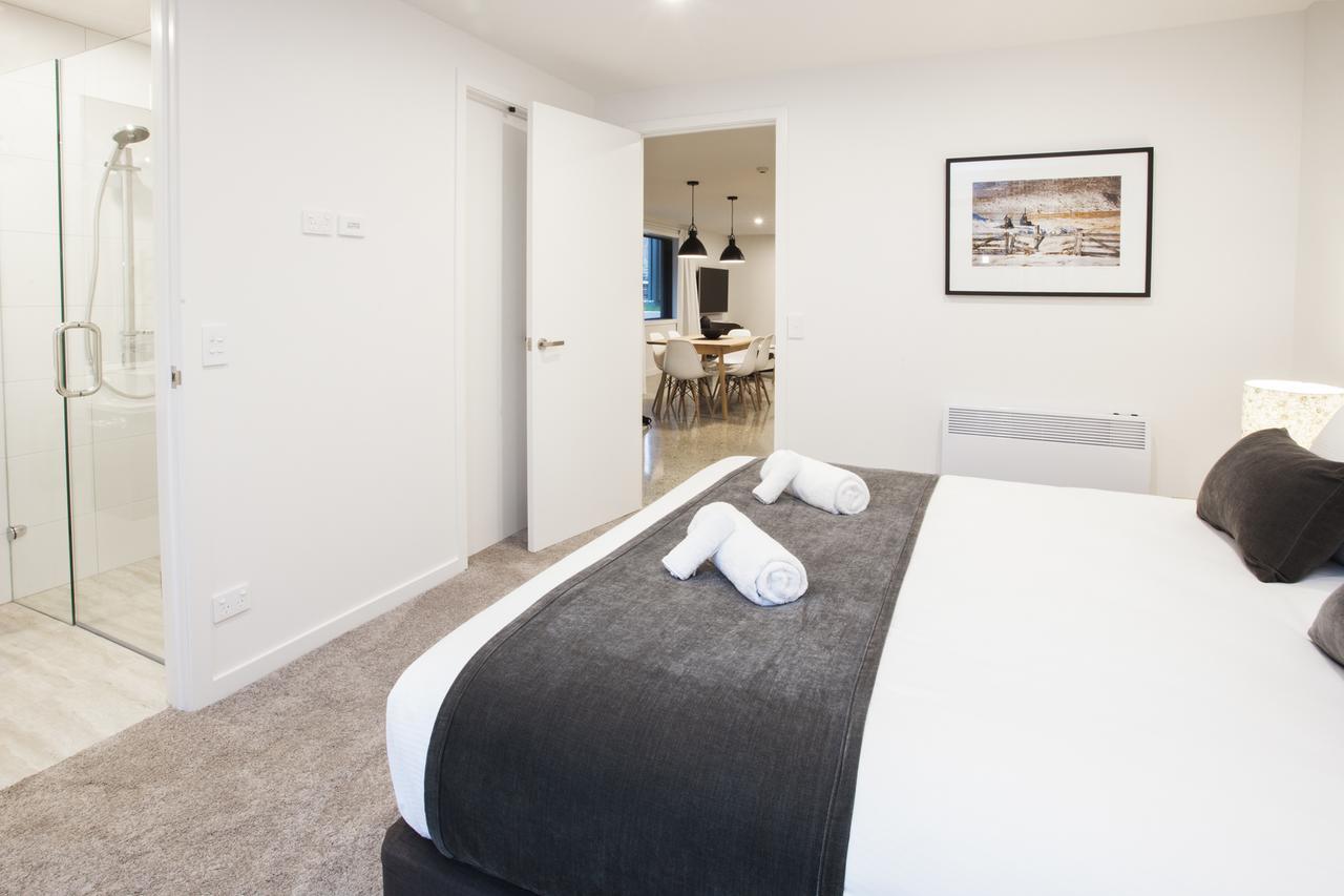 Dungarvon Street Apartments Уанака Екстериор снимка